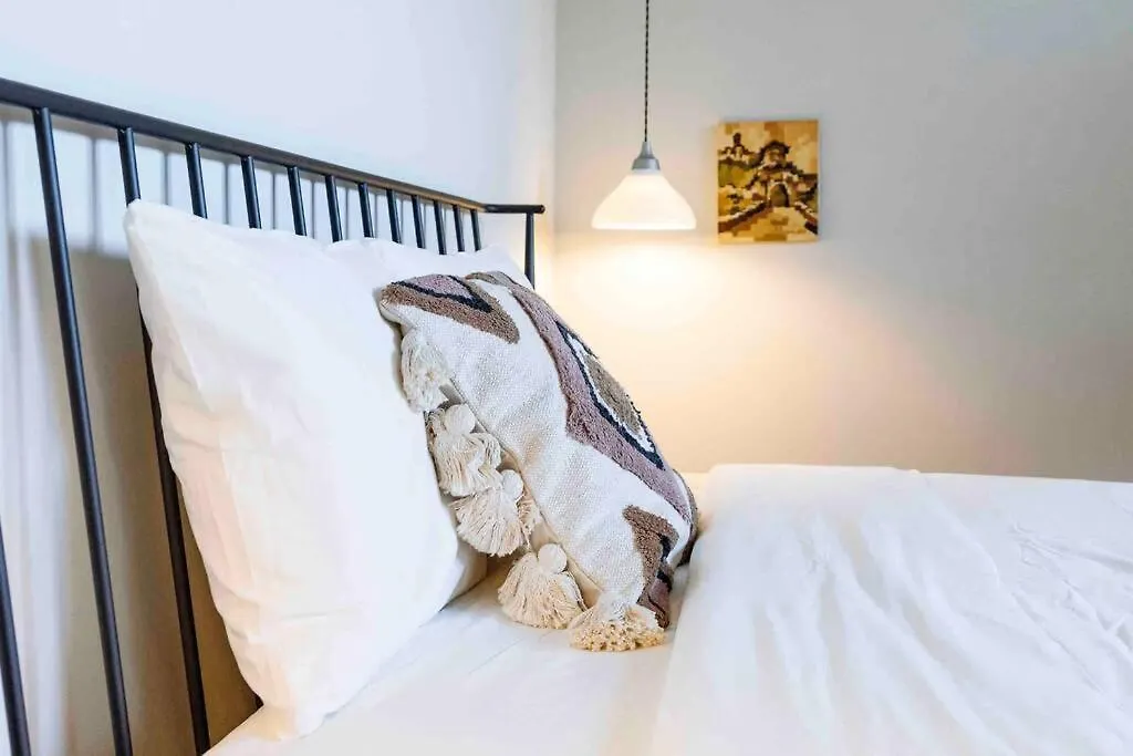 Vivando - Stylish Studio C + Parking Apartment Bucharest 0*,  Romania