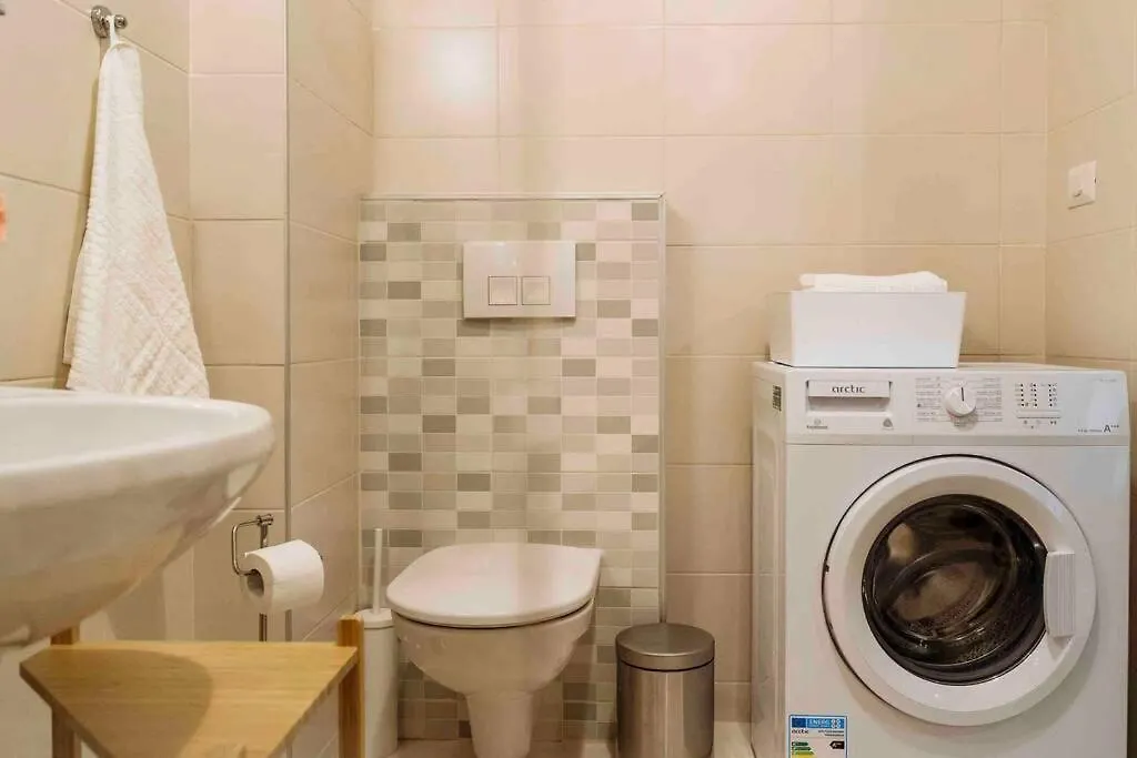 Ferienwohnung Vivando - Stylish Studio C + Parking Bukarest