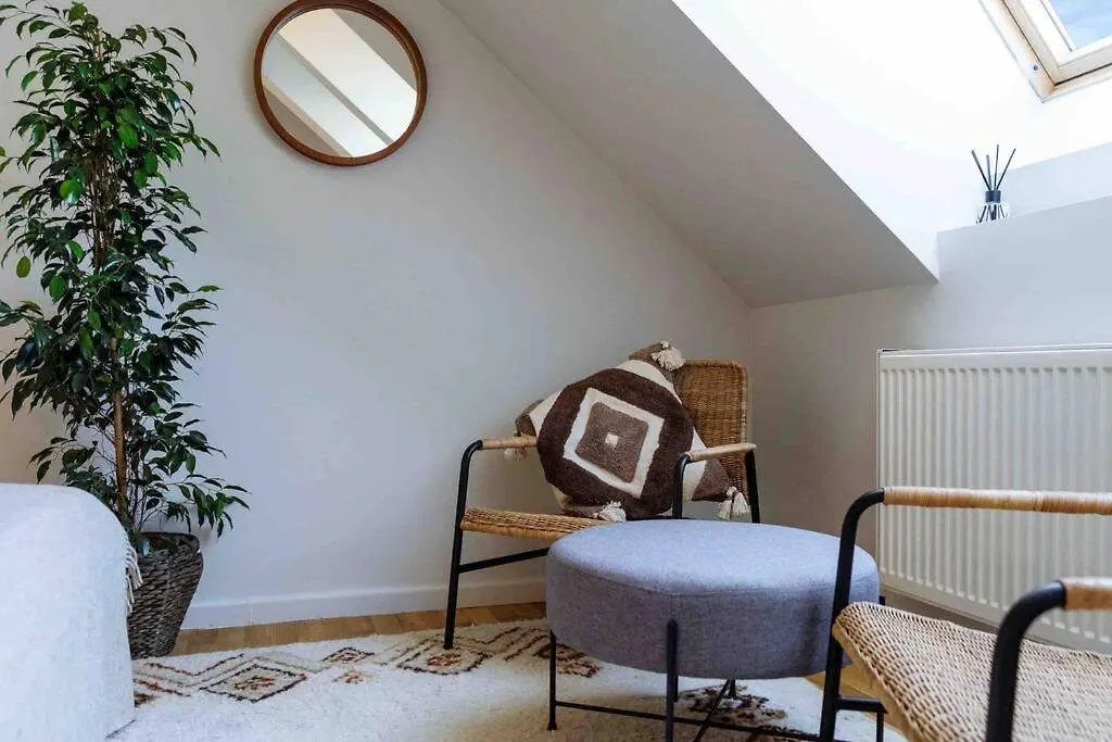 Vivando - Stylish Studio C + Parking Apartment Bucharest