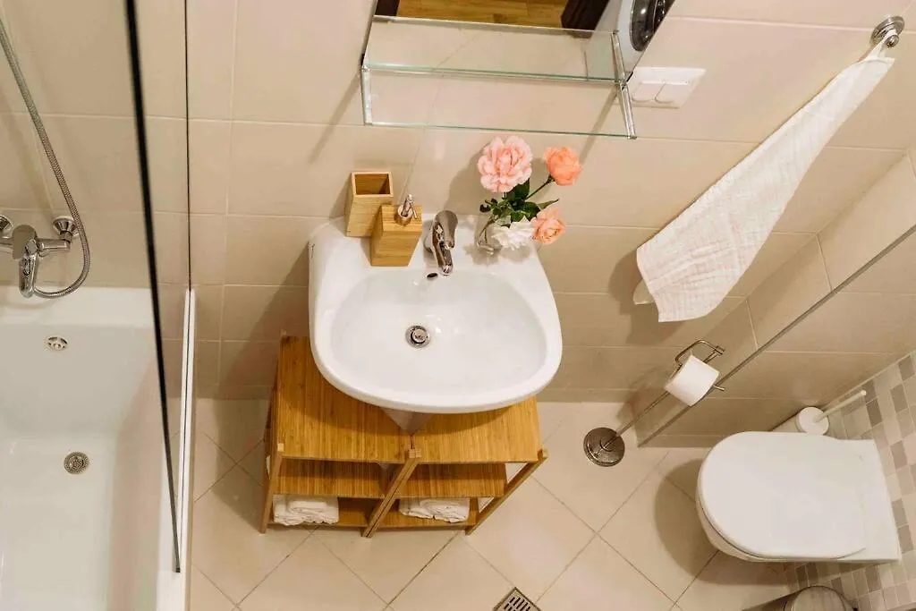 Vivando - Stylish Studio C + Parking Apartment Bucharest