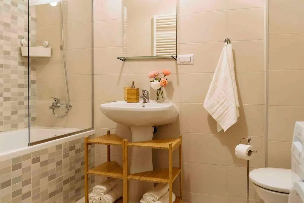 Vivando - Stylish Studio C + Parking Apartment Bucharest