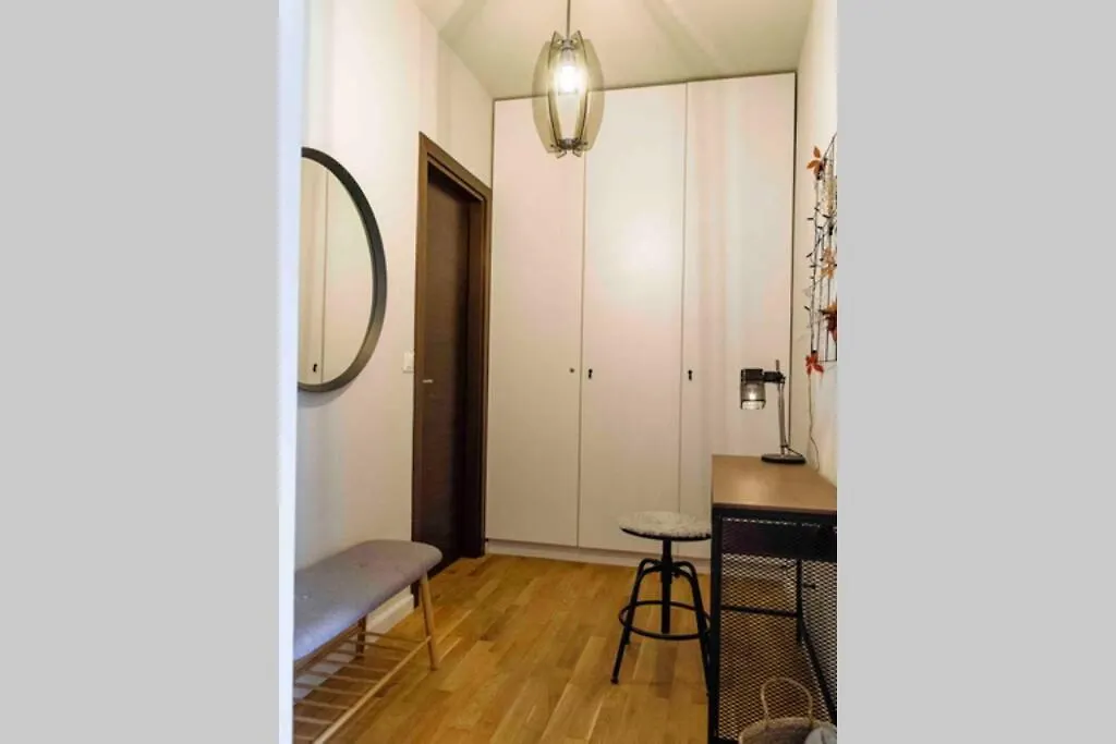 Vivando - Stylish Studio C + Parking Apartment Bucharest